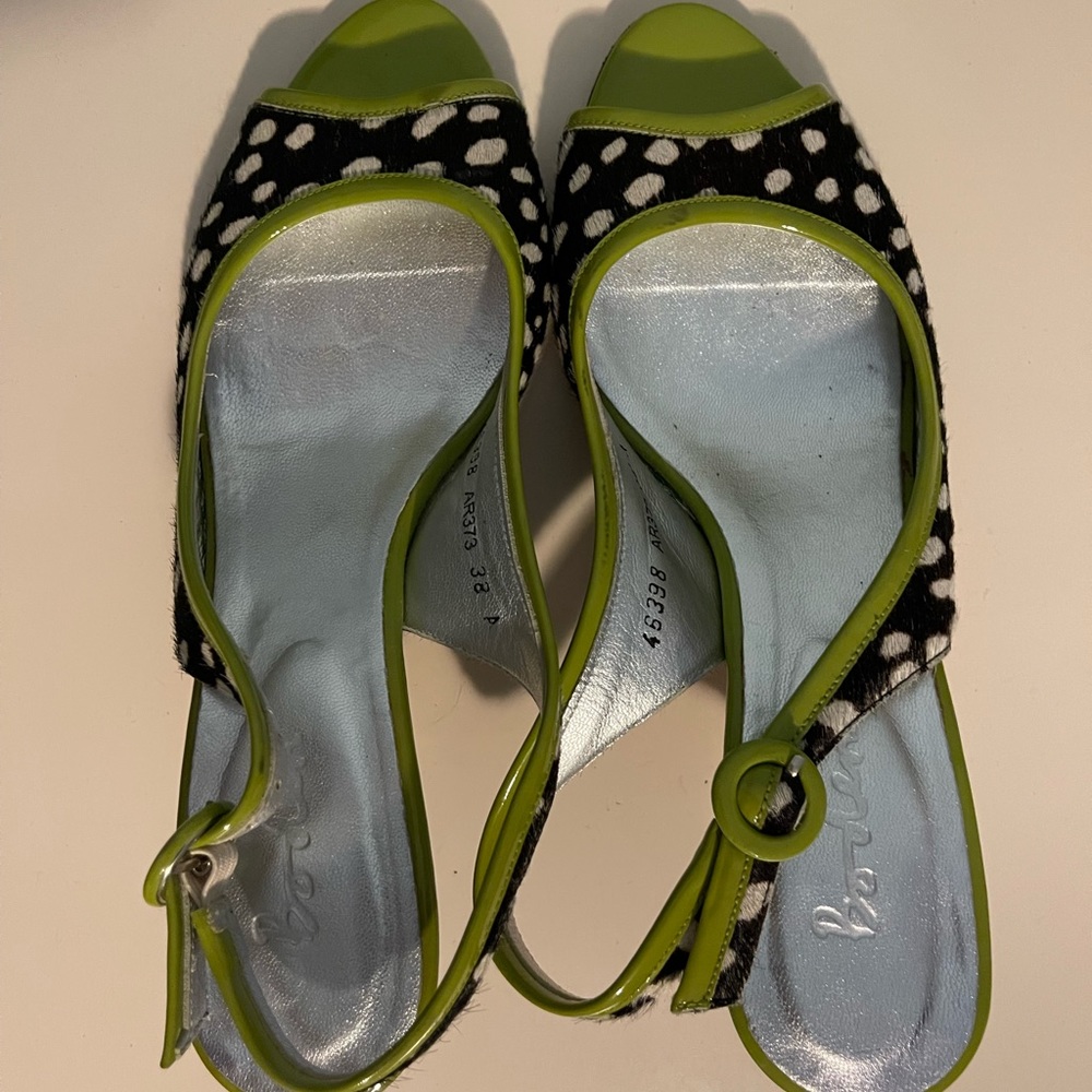 Boden Polka Dot sling backs with green trim